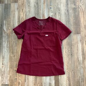 Figs Women's Catarina One Pocket Scrub Top Maroon